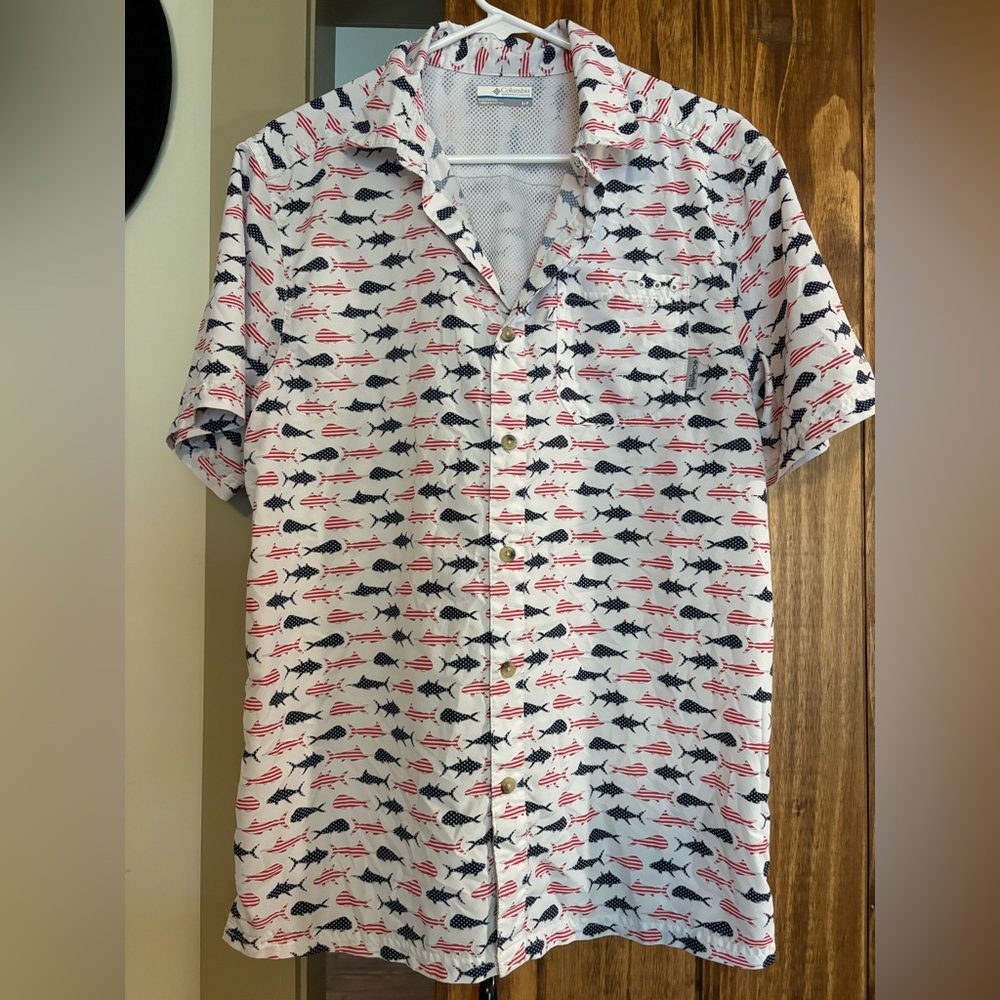 PFG Performance Fishing Gear American Flag Fish Print Shirt Size S